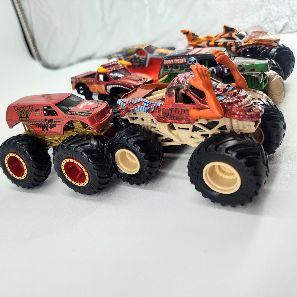 Monster Truck Toy Set - Multicolor - Picture 3 of 12